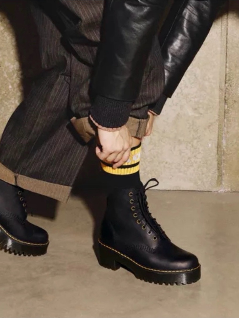 DR. MARTENS | Shriver Hi Women’s Wyoming Leather Heeled Boots Black US 9